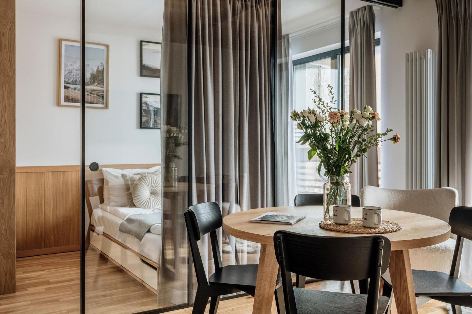 White Hills Aparthotel & Spa - Loft Affair Bialka Tatrzanska Bagian luar foto